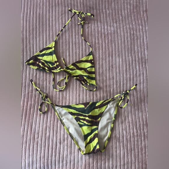 Victoria Secret Triangle Bikini - Picture 1 of 2